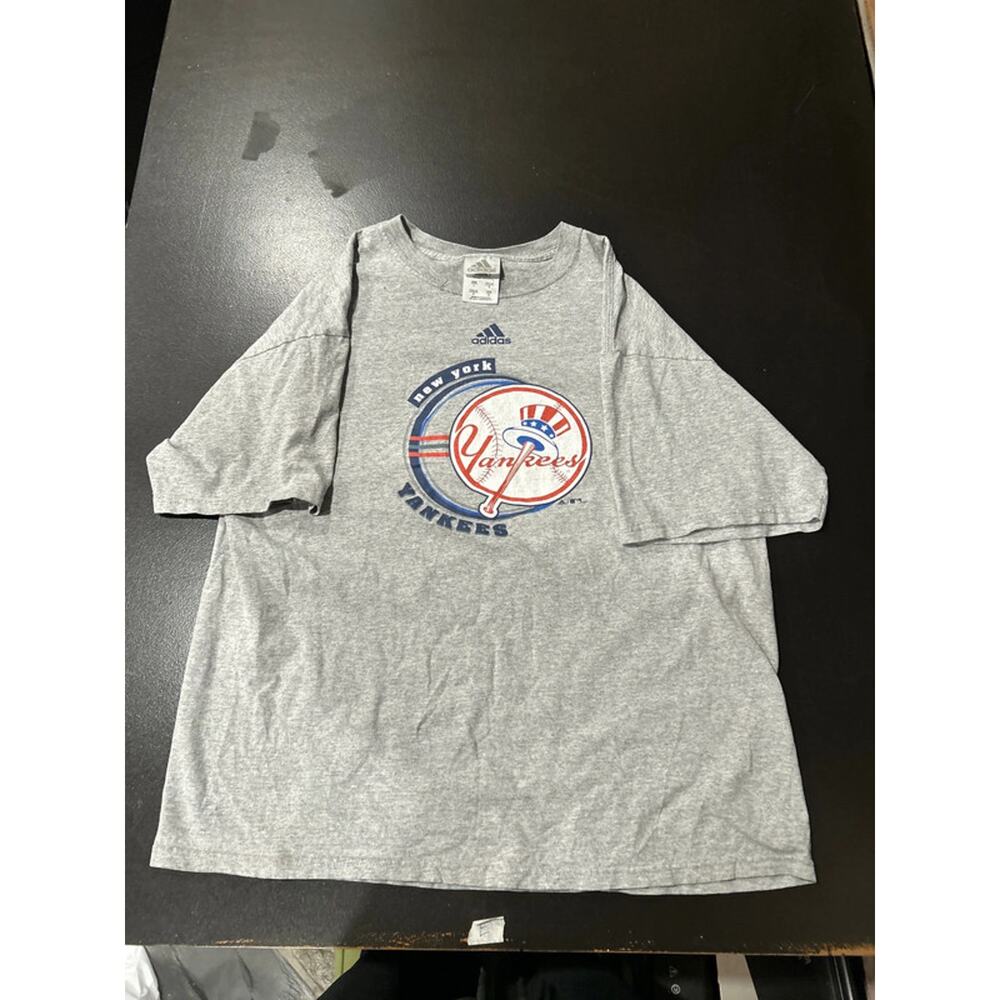 Vintage new york yankees graphic t shirt